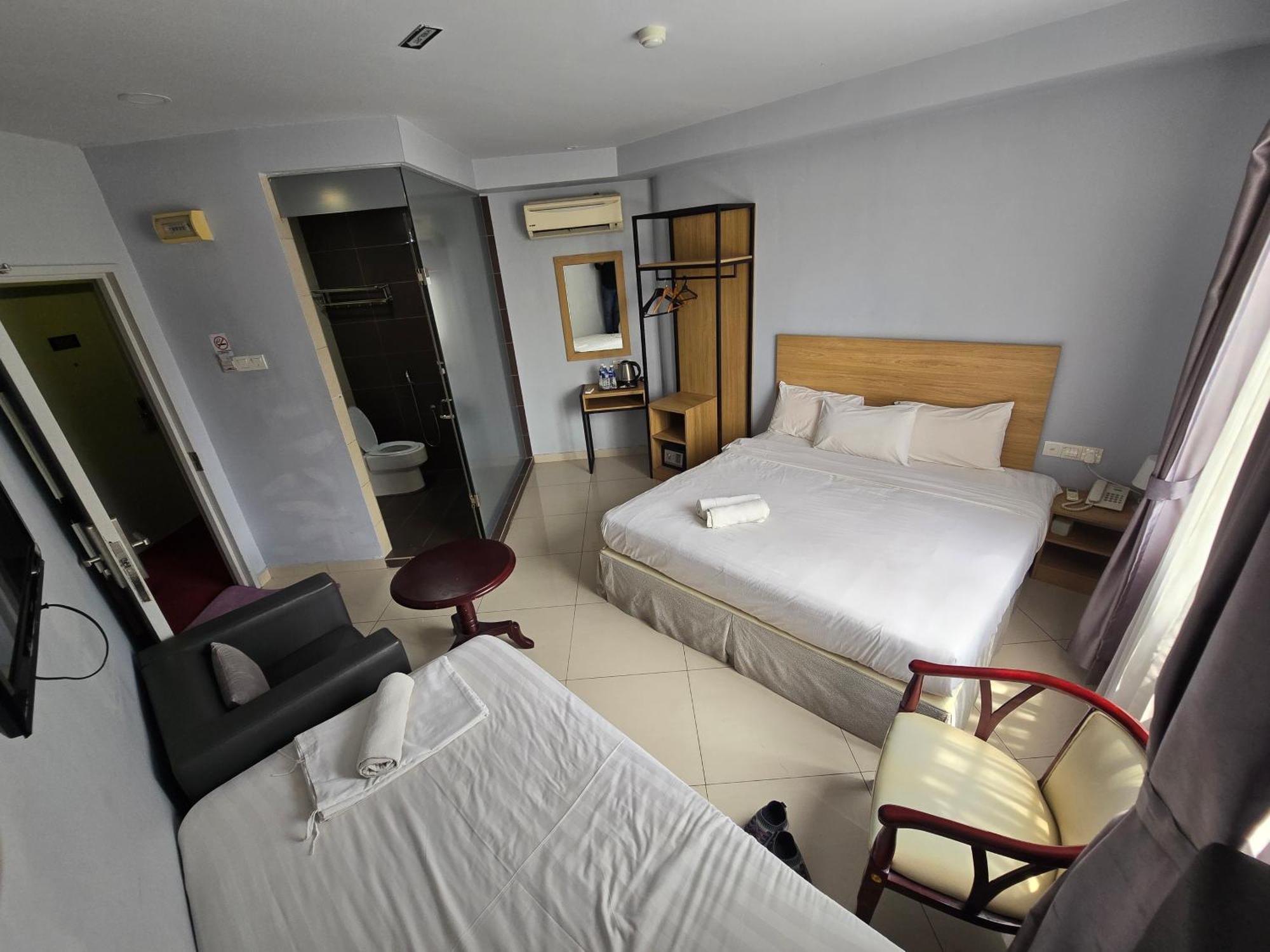 Hotel Al Amin Куала Лумпур Екстериор снимка