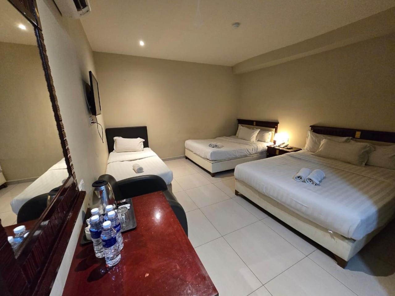 Hotel Al Amin Куала Лумпур Екстериор снимка